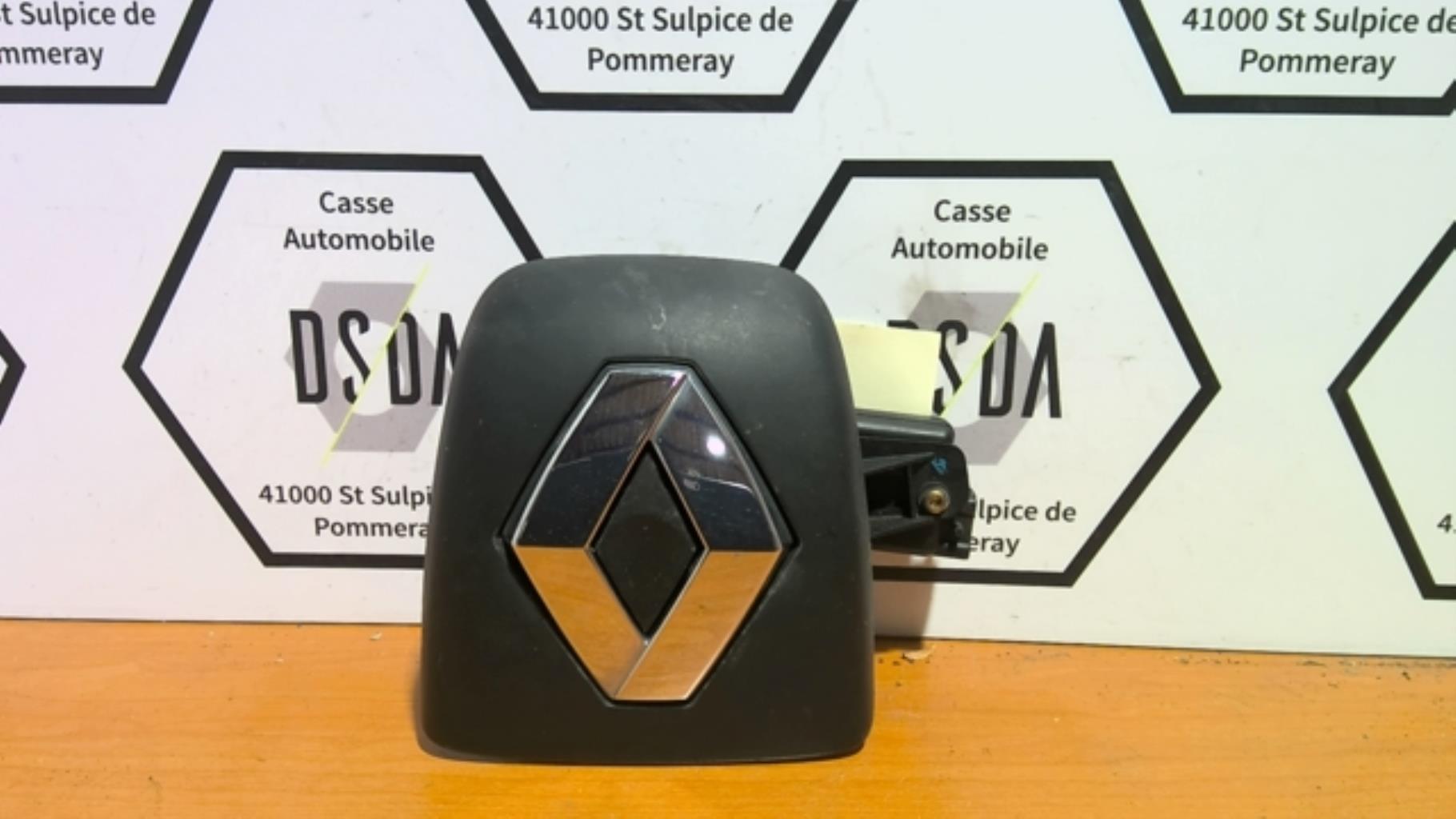 Bouton de coffre RENAULT CLIO 2 CAMPUS PHASE 1 Diesel - 1
