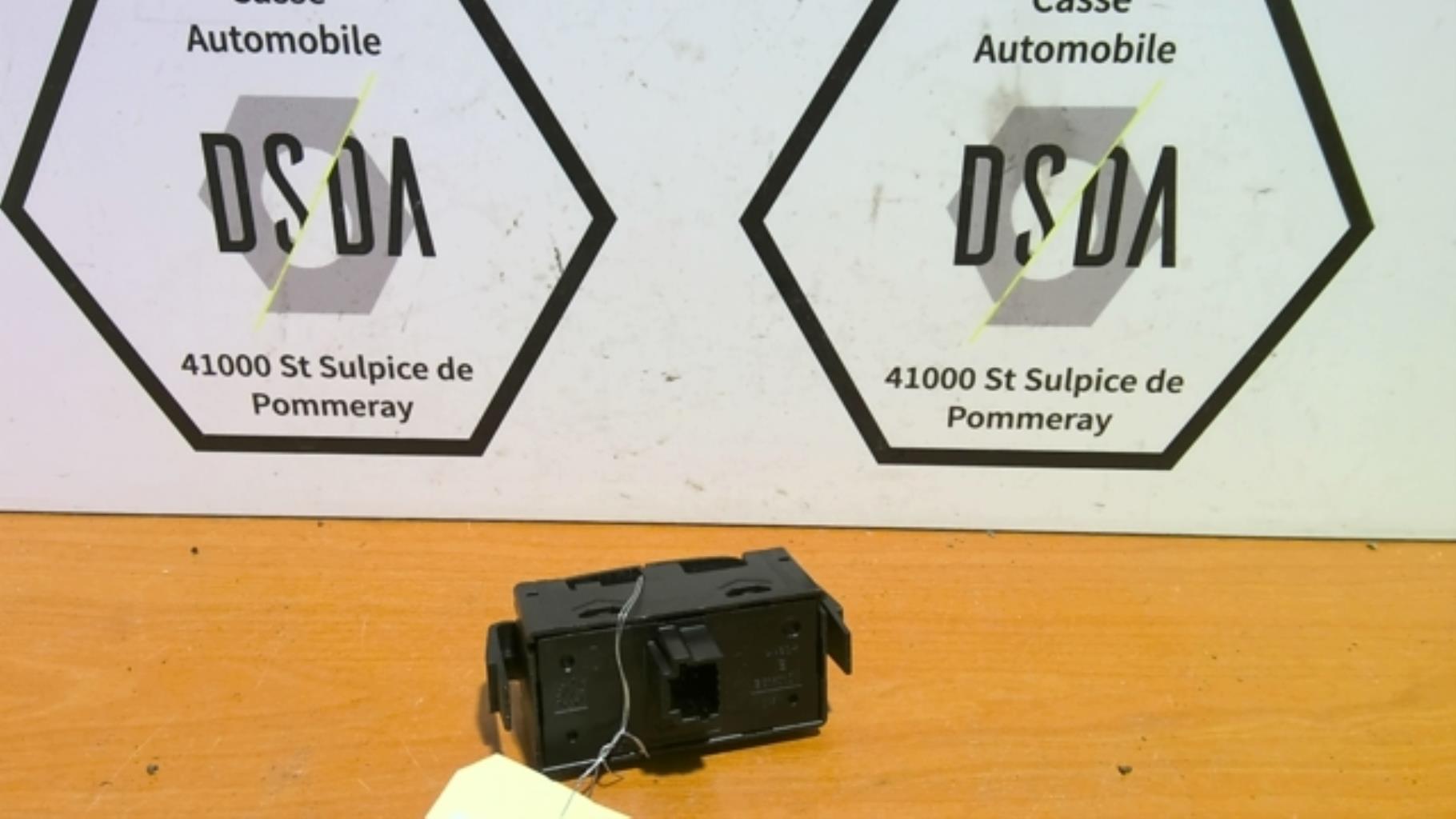 Bouton de warning RENAULT TRAFIC 3  - 1
