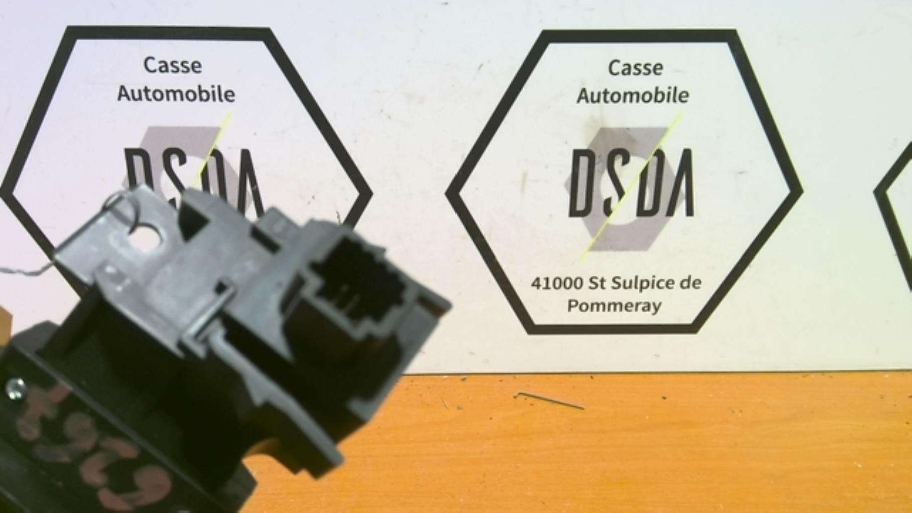 Commande autoradio RENAULT LAGUNA 3 PHASE 1 Diesel - 1