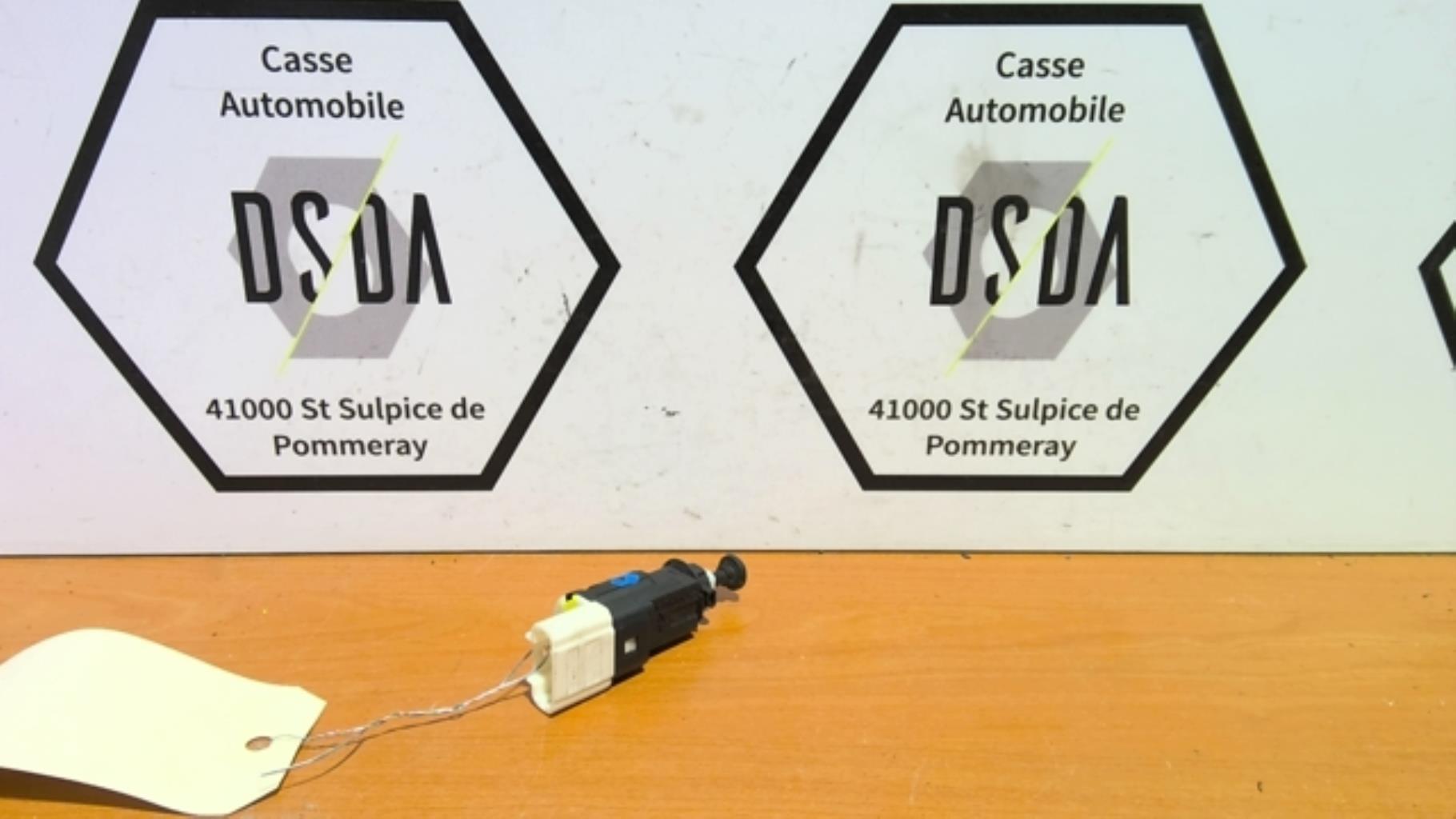 Contacteur feu stop RENAULT TWINGO 2 PHASE 1 Essence - 1