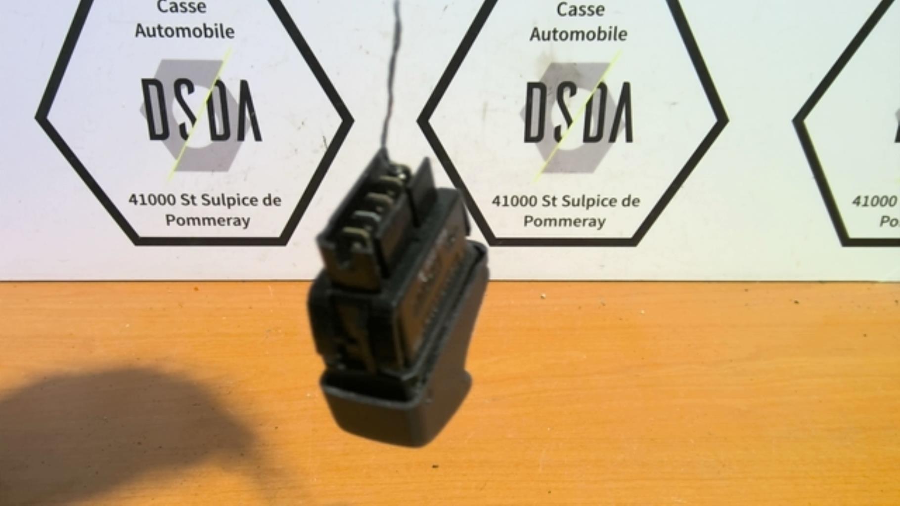 Interrupteur de leve vitre RENAULT CLIO 2 PHASE 1 Diesel - 1