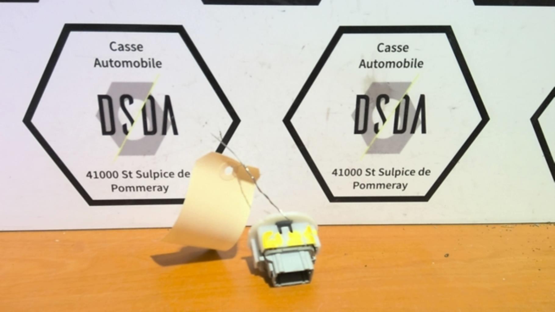 Interrupteur de leve vitre RENAULT MEGANE 2 PHASE 1 Essence - 1