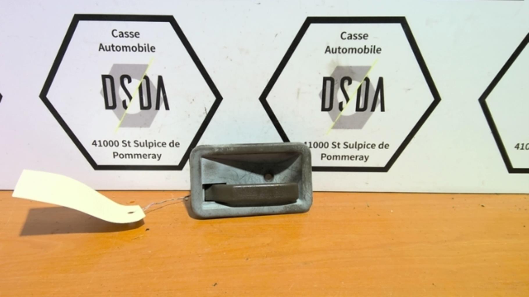 Poignee interieur avant gauche RENAULT CLIO 1 PHASE 2 Diesel - 1