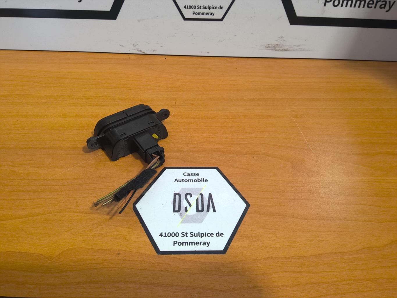 Bouton de warning ALFA ROMEO MITO PHASE 1 Diesel - 1