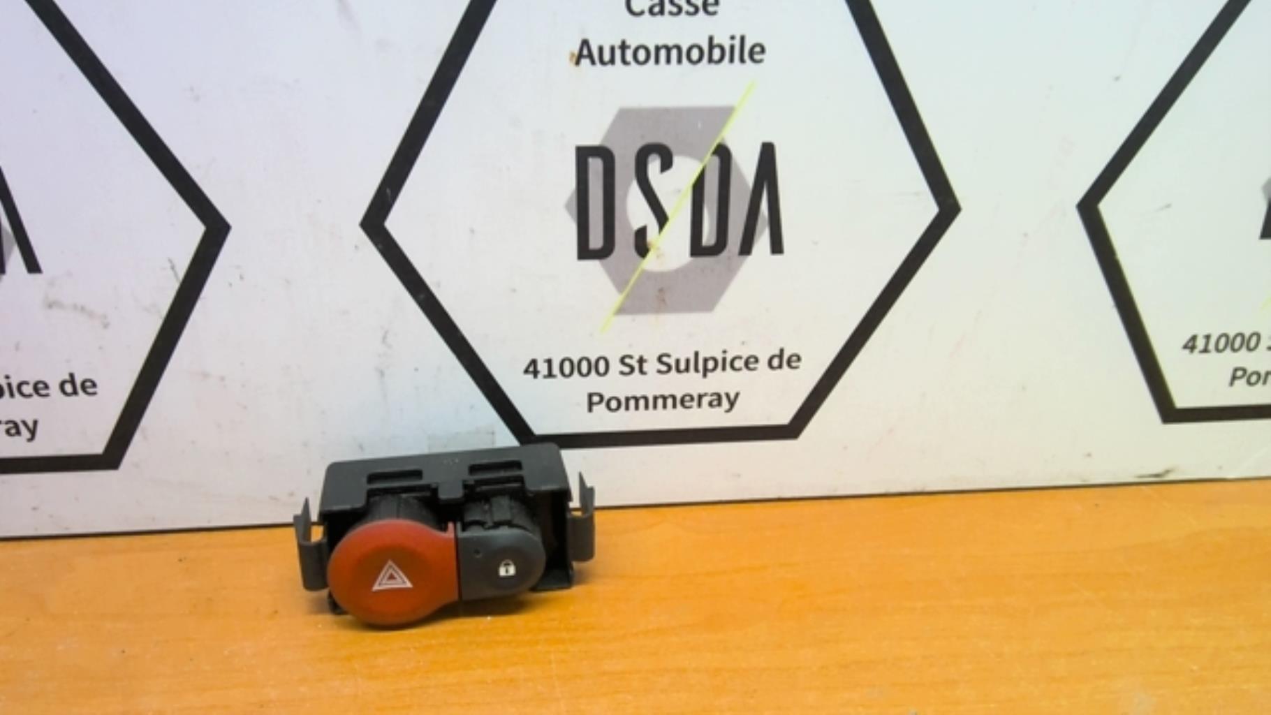 Bouton de warning RENAULT MODUS PHASE 1 Essence - 1
