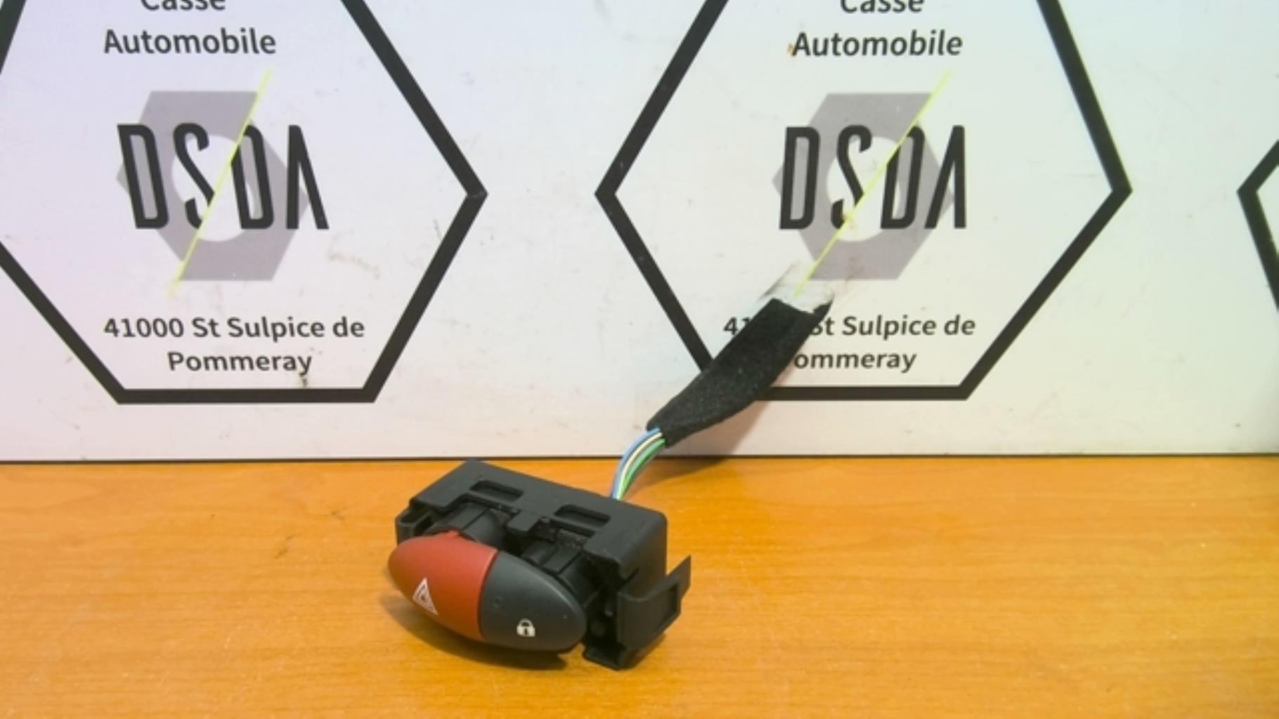 Bouton de warning RENAULT TWINGO 2 PHASE 1 Essence - 1