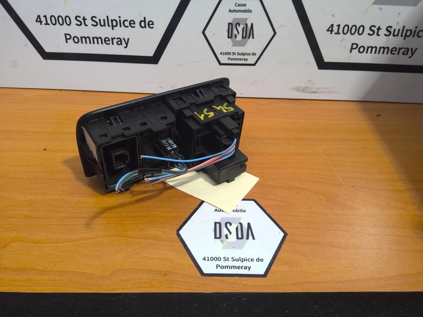 Commande de reglage hauteur de phare RENAULT MEGANE 3 PHASE 1 BREAK Diesel - 1