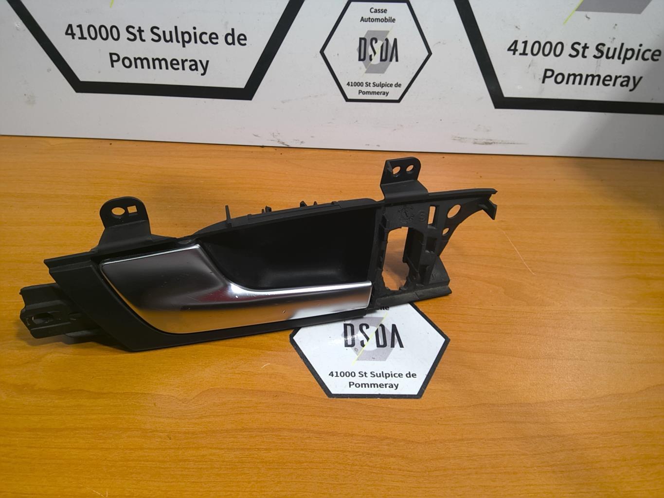 Poignee interieur avant gauche AUDI A3 2 SPORTBACK PHASE 1 Diesel - 1