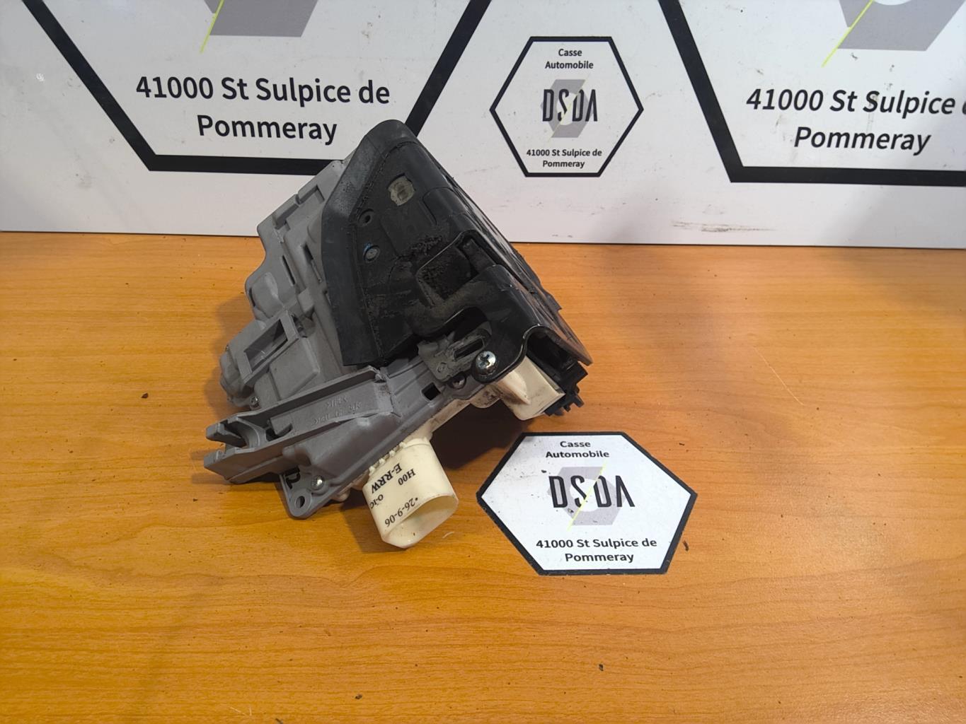 Serrure avant droit AUDI A3 2 SPORTBACK PHASE 1 Diesel - 1
