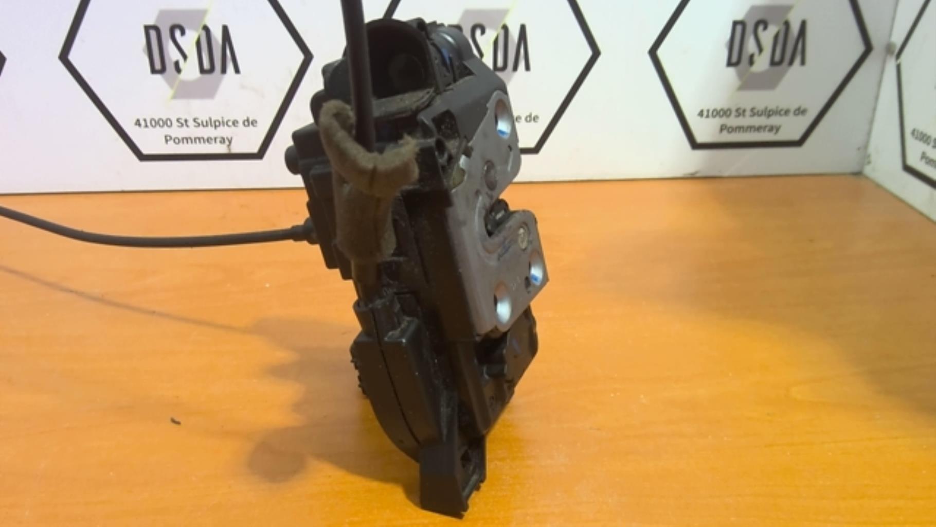 Serrure avant gauche RENAULT CLIO 3 PHASE 1 BREAK Diesel - 1