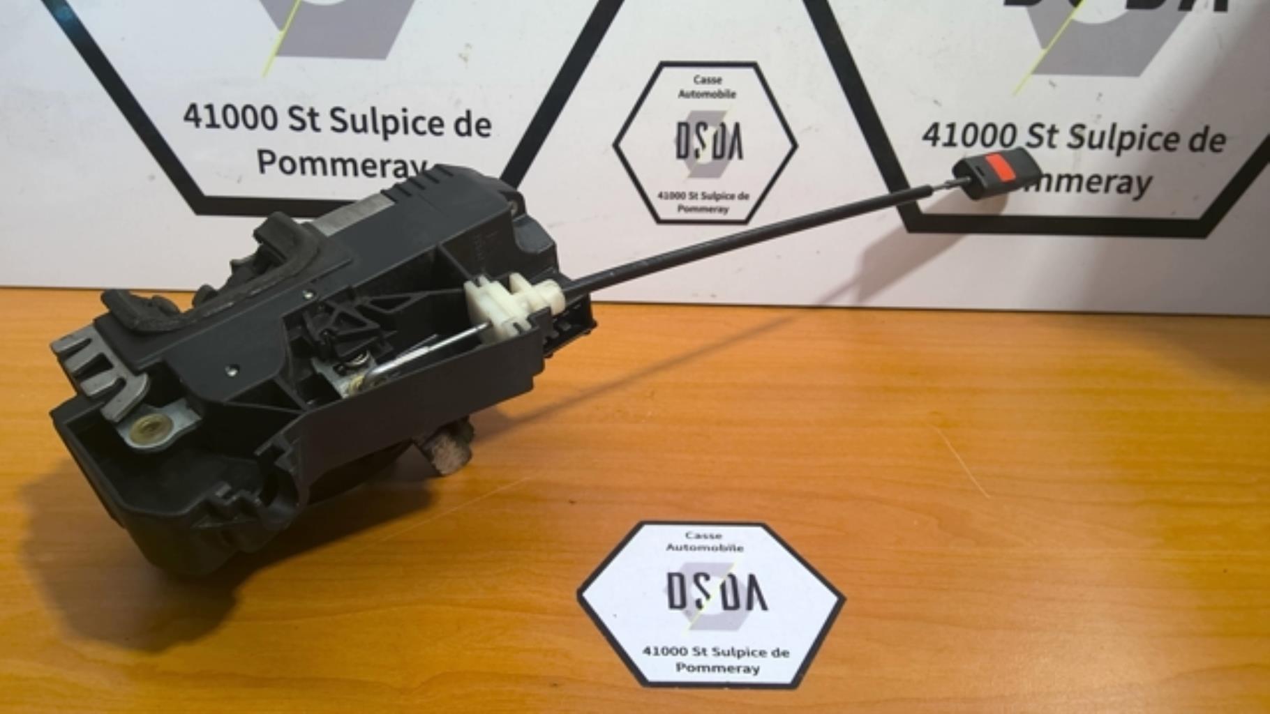 Serrure avant gauche OPEL CORSA D  - 1