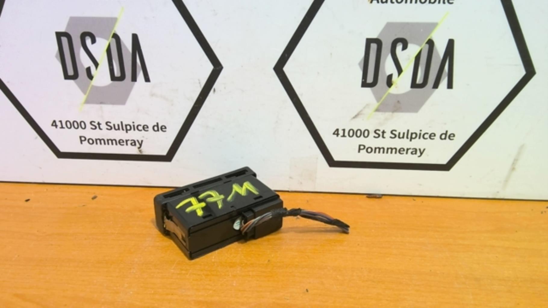 Bouton de warning BMW SERIE 3 E46 COUPE PHASE 2 Diesel - 1