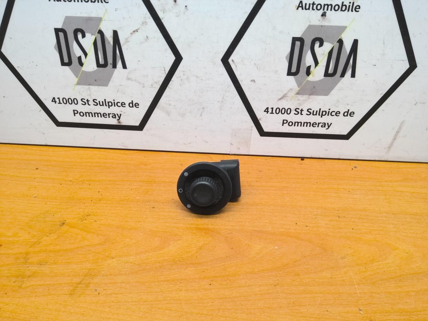 Commande retroviseurs RENAULT CLIO 2 PHASE 2 Diesel - 1