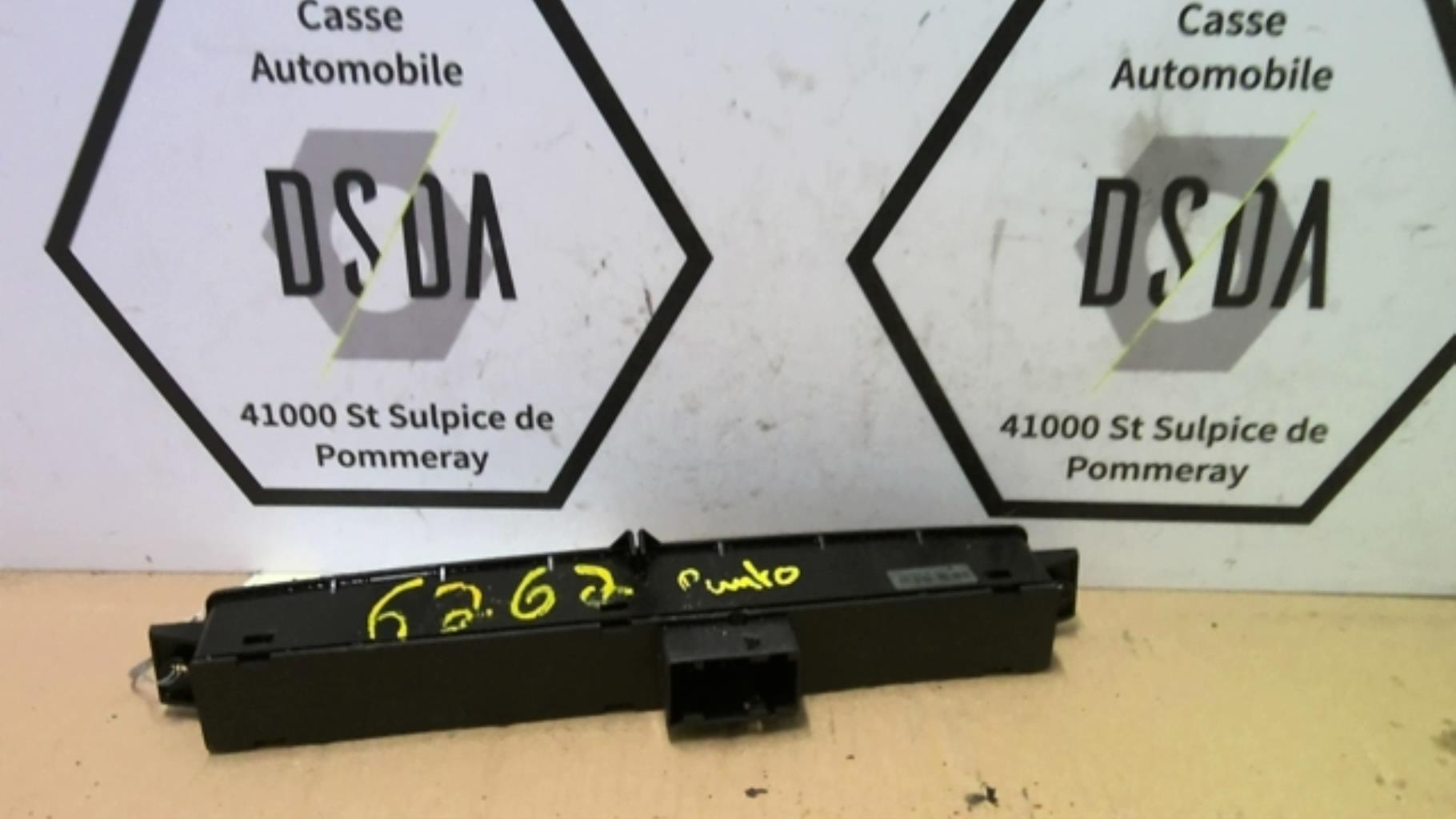 Bouton de warning FIAT GRANDE PUNTO Diesel - 1