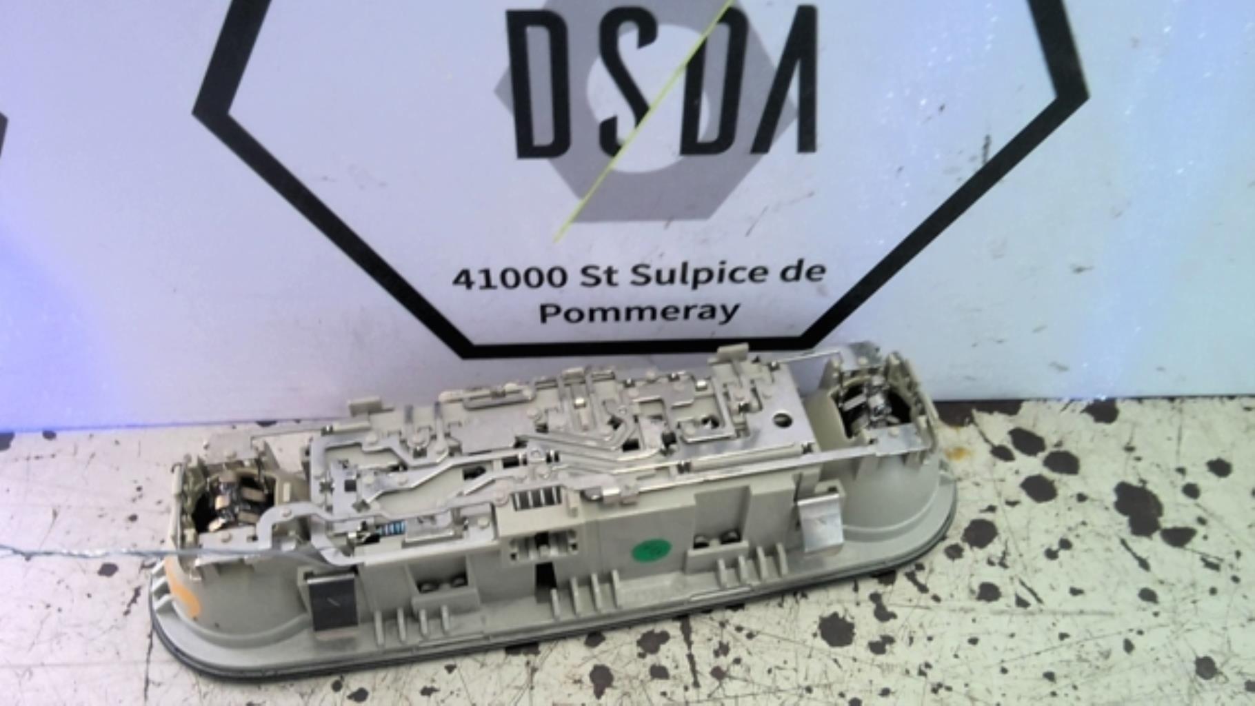 Eclairage de plafonnier AUDI A5 1 COUPE S5 PHASE 1 Essence - 1
