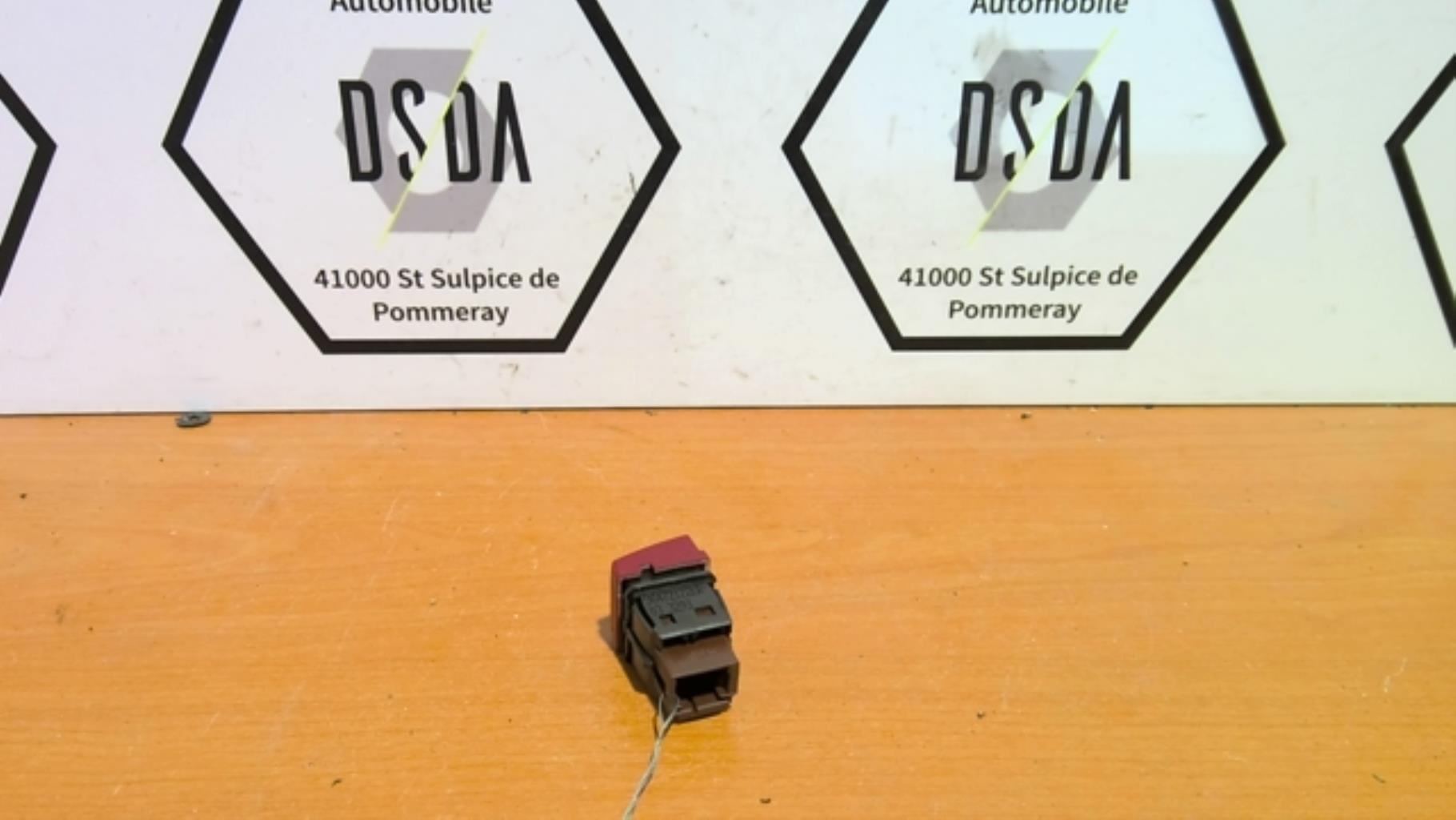 Bouton de warning PEUGEOT 207 Diesel - 1
