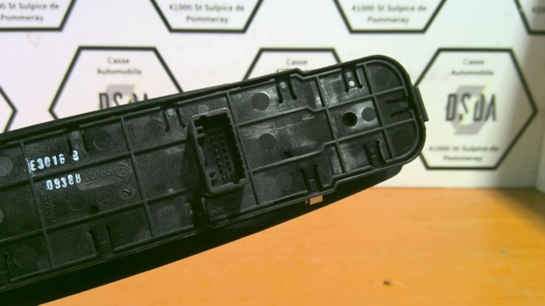 Interrupteur de leve vitre RENAULT SCENIC 3 PHASE 1 Diesel - 1
