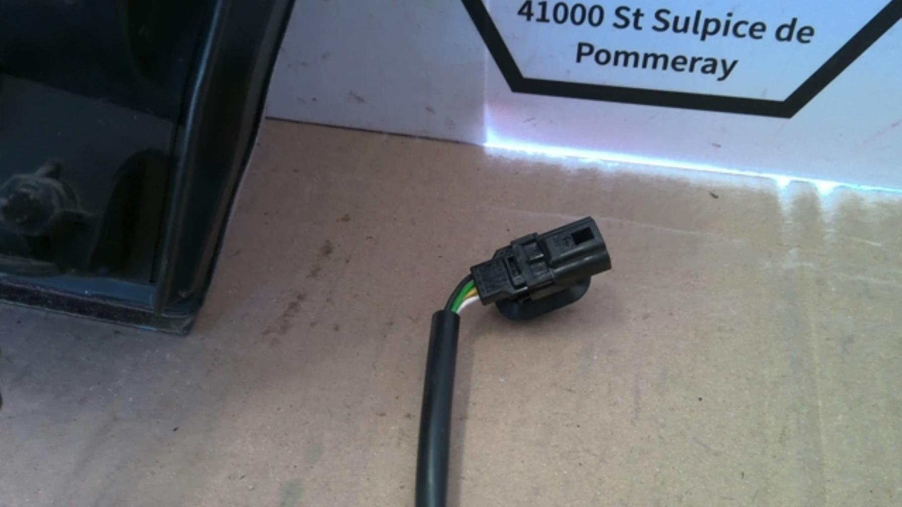 Feu arriere secondaire gauche (feux) RENAULT MEGANE 3 PHASE 1 BREAK Diesel - 1