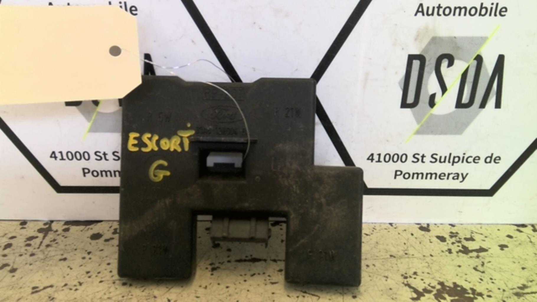 Platine feu arriere gauche FORD ESCORT 3 Essence - 1