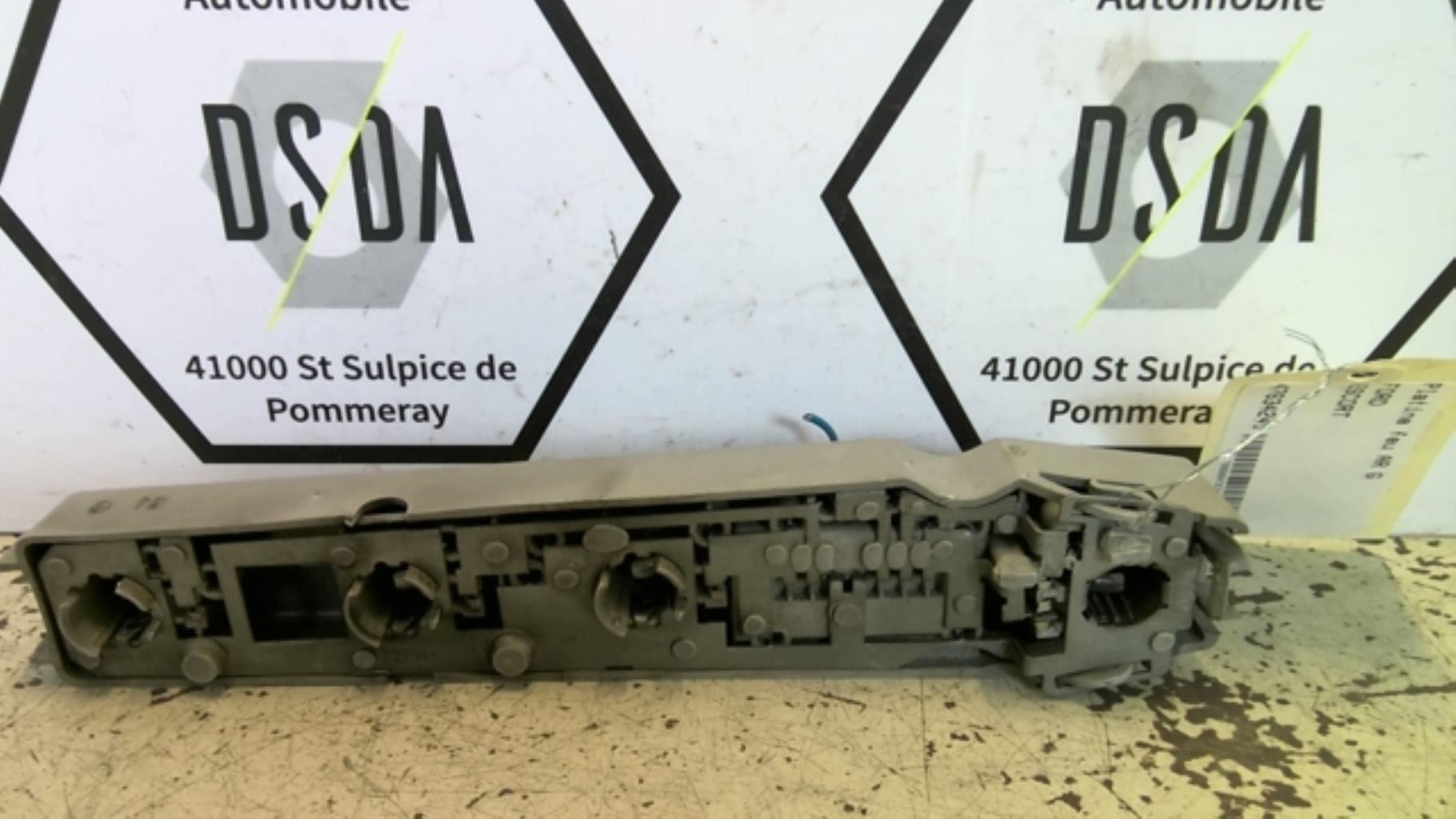 Platine feu arriere gauche FORD ESCORT 3 Essence - 1