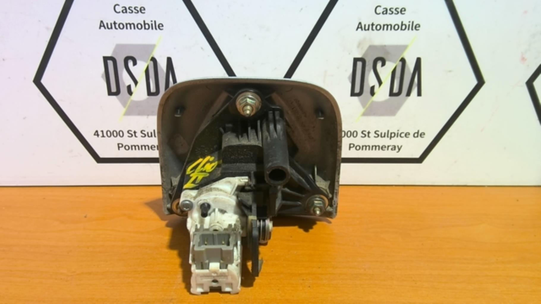Bouton de coffre RENAULT CLIO 2 PHASE 2 Diesel - 1