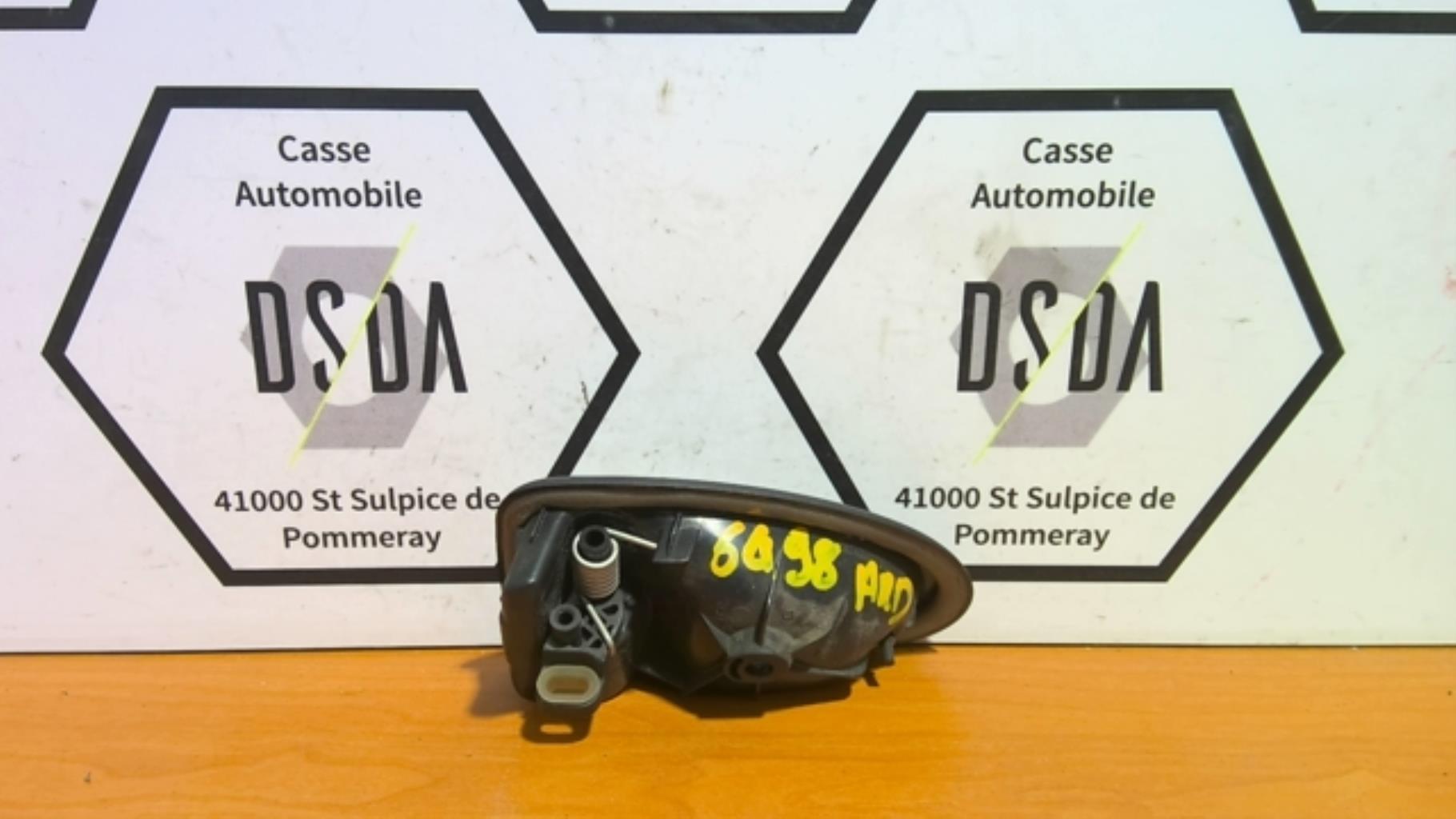 Poignee interieur arriere droit RENAULT CLIO 2 PHASE 2 Diesel - 1