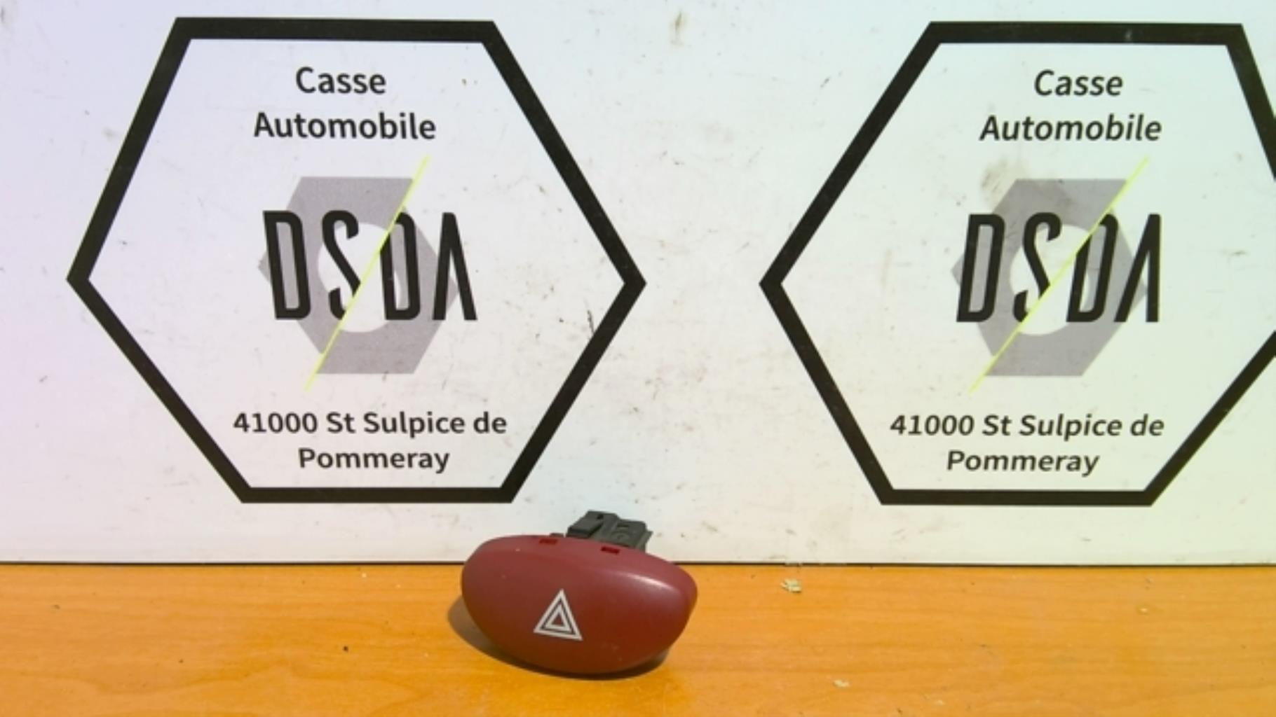 Bouton de warning OPEL CORSA C PHASE 2 Essence - 1