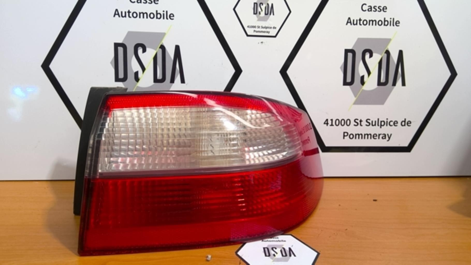 Feu arriere secondaire droit (feux) RENAULT LAGUNA 2 PHASE 1 Essence - 1