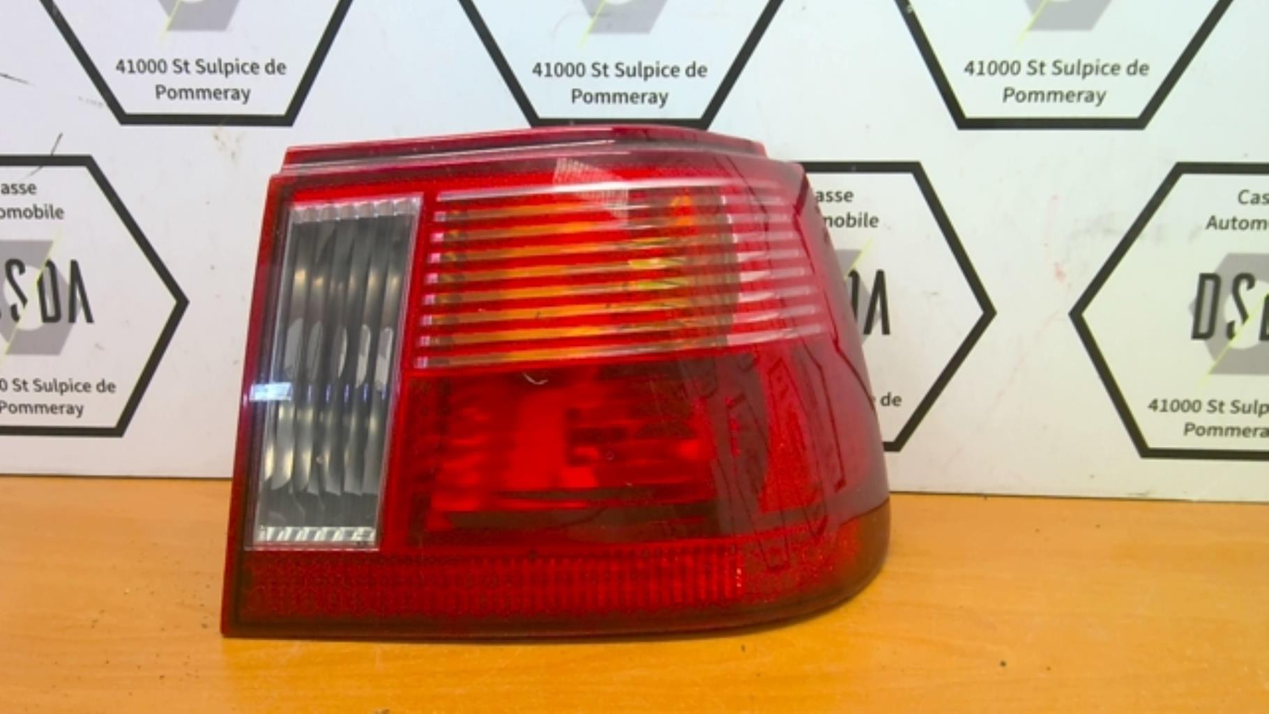 Feu arriere secondaire droit (feux) SEAT IBIZA 2 PHASE 3 Essence - 1