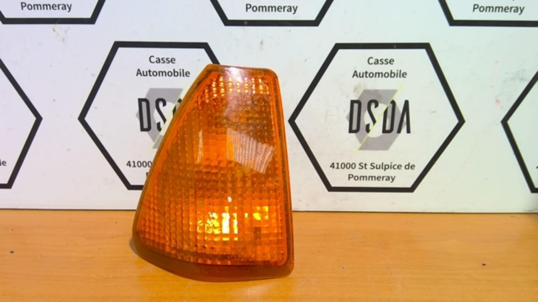 Optique avant secondaire droit (feux)(clignotant) RENAULT R18  - 1