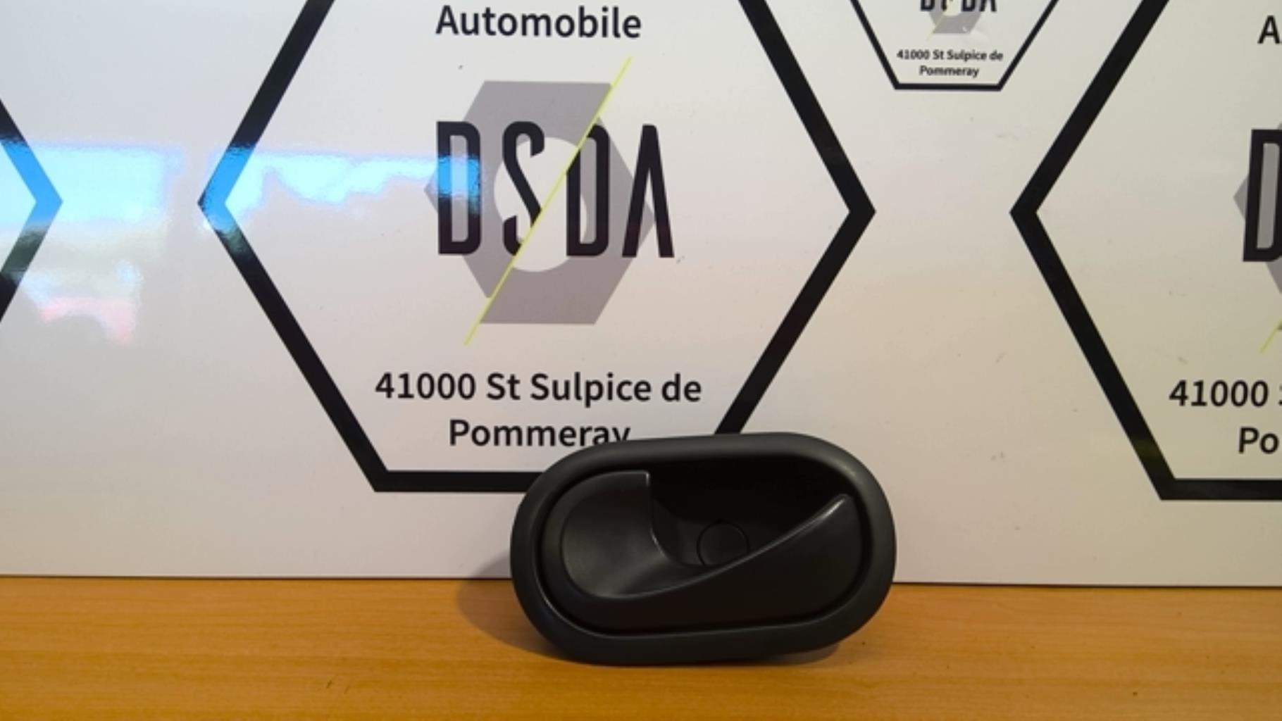 Poignee interieur avant gauche RENAULT MEGANE 2 PHASE 1 Diesel - 1