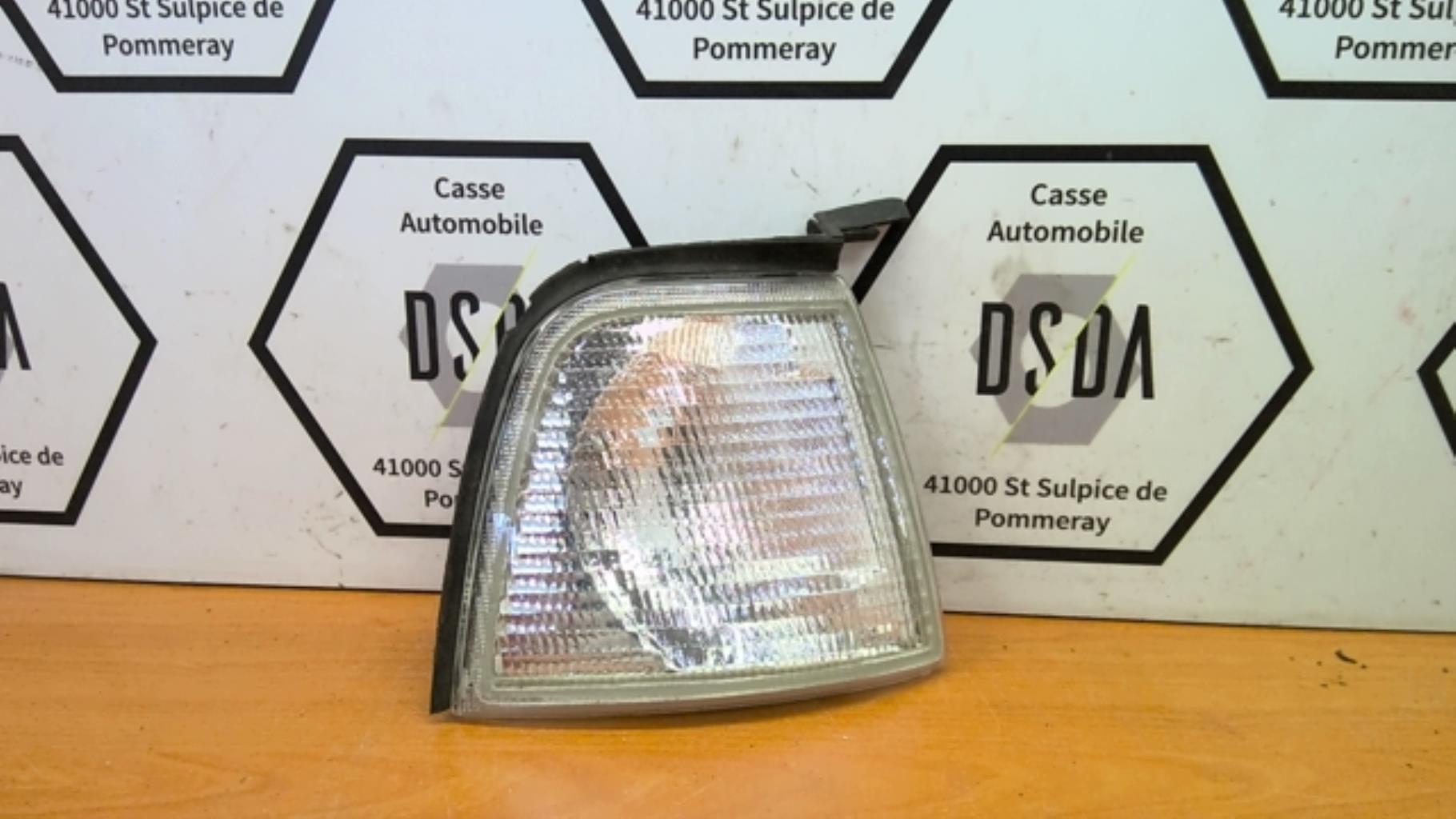Optique avant secondaire droit (feux)(clignotant) AUDI 80 1  - 1