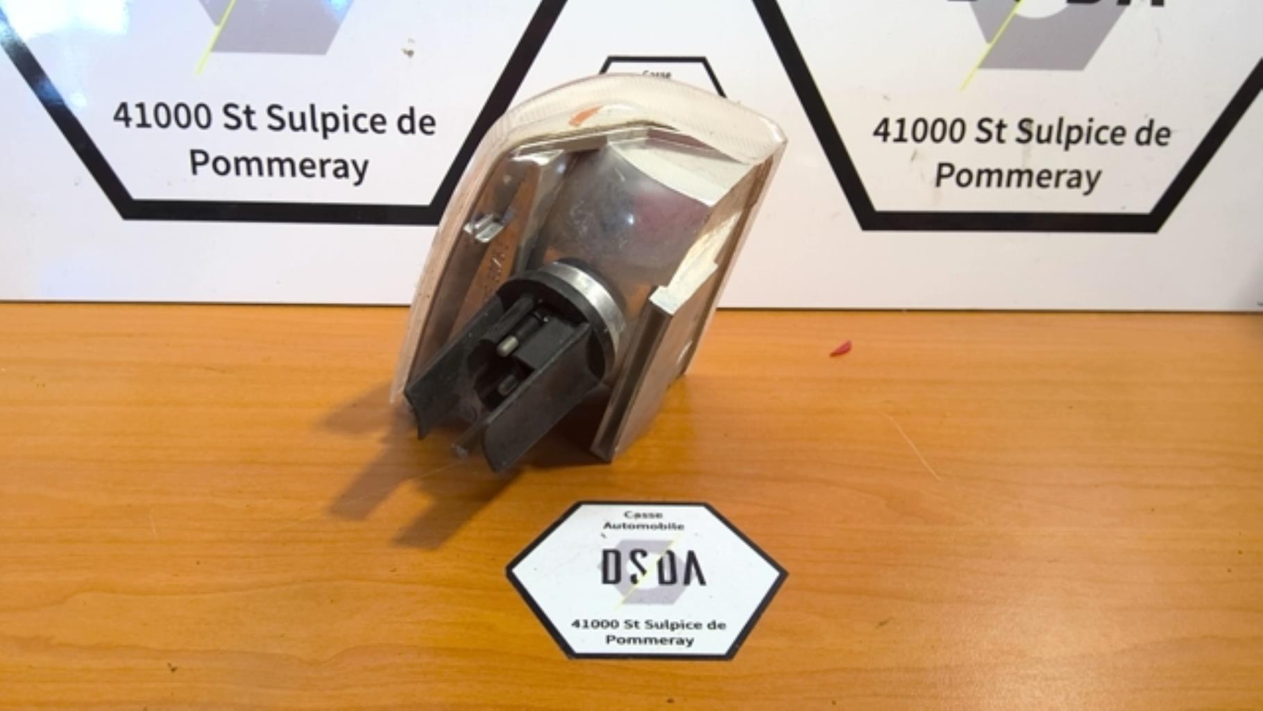 Optique avant secondaire droit (feux)(clignotant) VOLVO 340  - 1