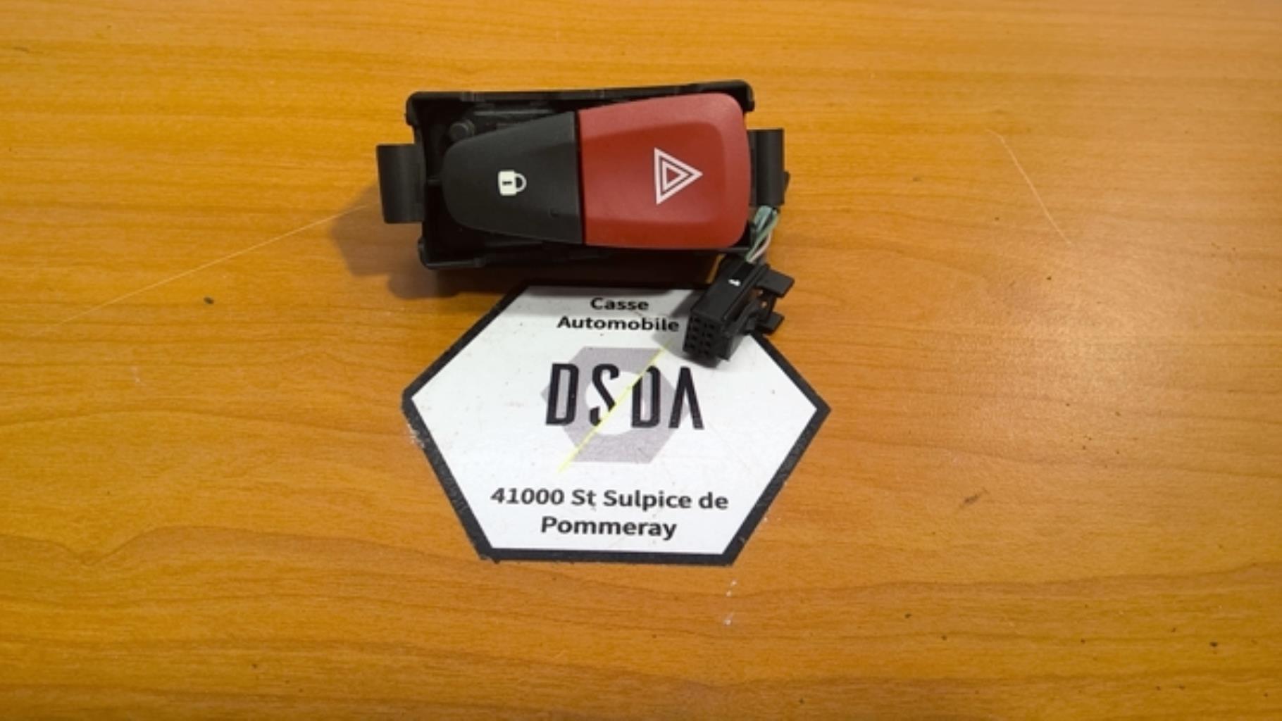 Bouton de warning RENAULT MEGANE 3 PHASE 1 COUPE Diesel - 1