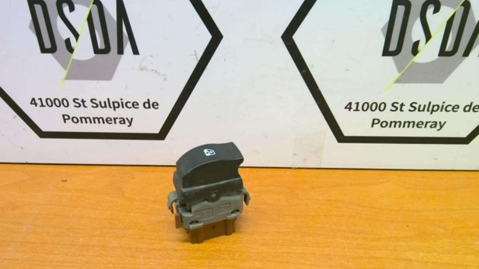 Interrupteur de leve vitre RENAULT LAGUNA 2 PHASE 2 BREAK Diesel - 1