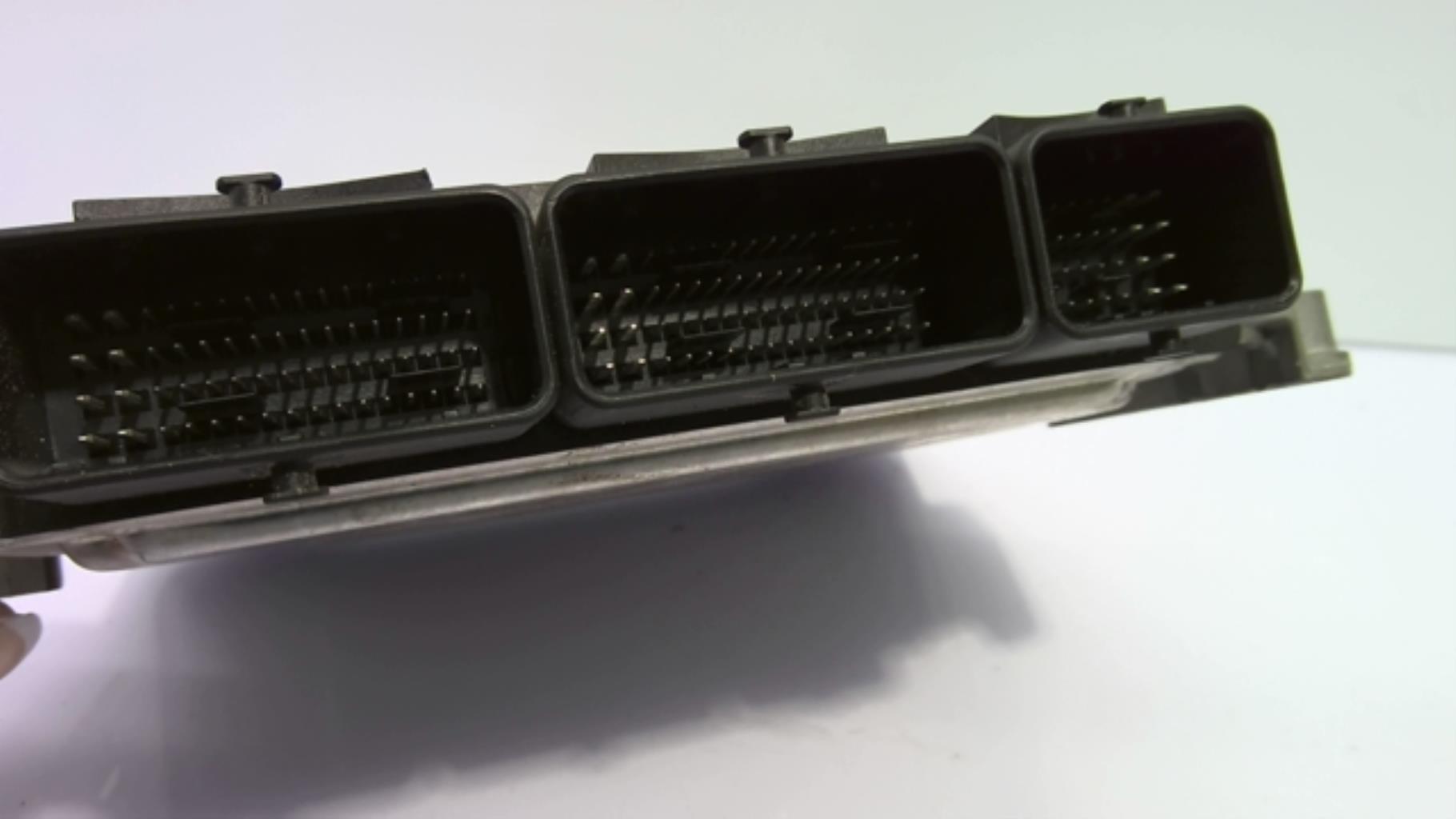 Calculateur RENAULT CLIO 4 PHASE 1 BREAK Diesel - 1