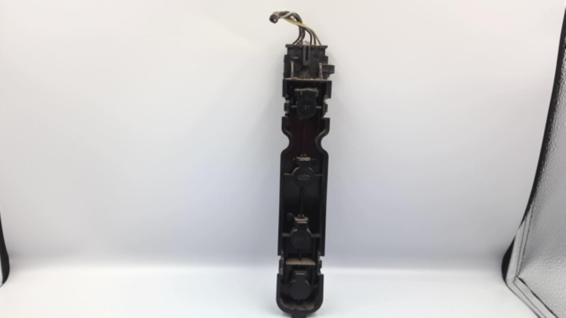 Platine feu arriere droit FORD COURRIER 3 PHASE 1 Diesel - 1