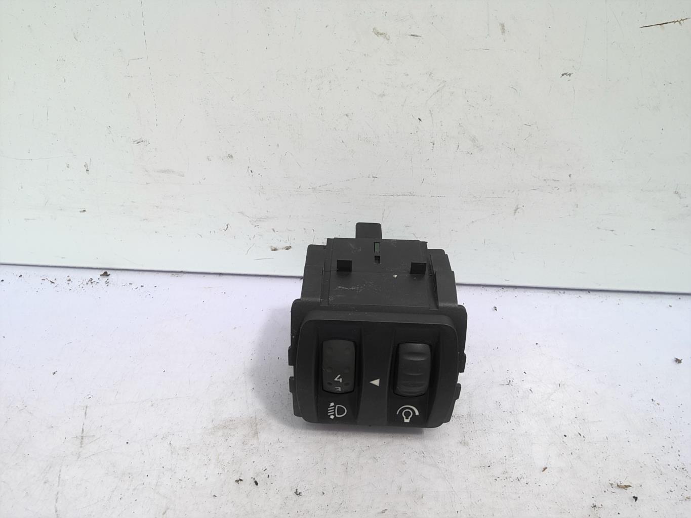 Commande de reglage hauteur de phare RENAULT CLIO 3 PHASE 1 Diesel - 1