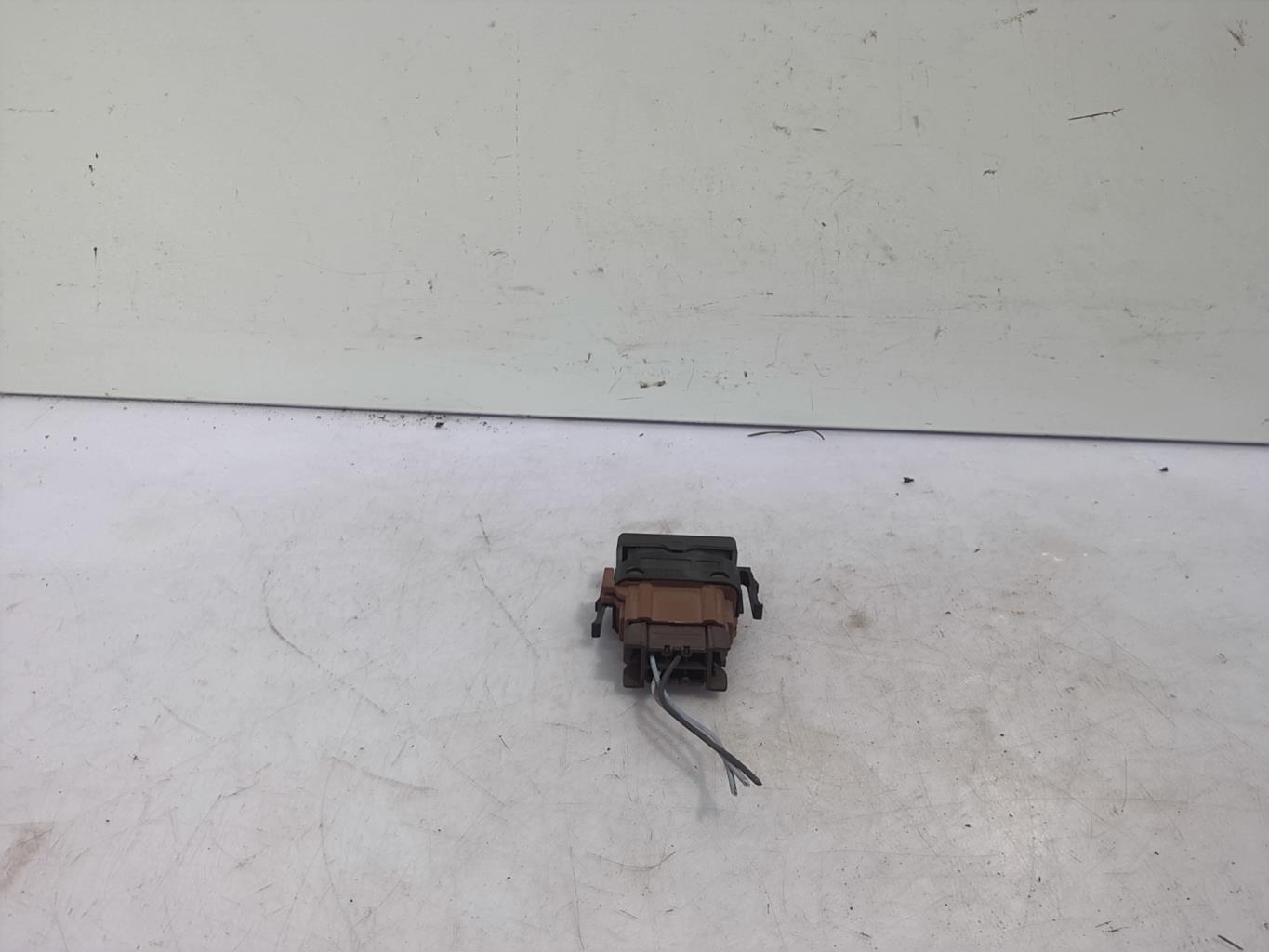 Commande degivrage lunette arriere RENAULT CLIO 2 PHASE 2 Diesel - 1