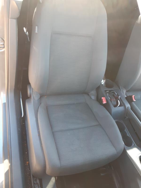 Siege avant droit VOLKSWAGEN GOLF 5 Diesel - 1