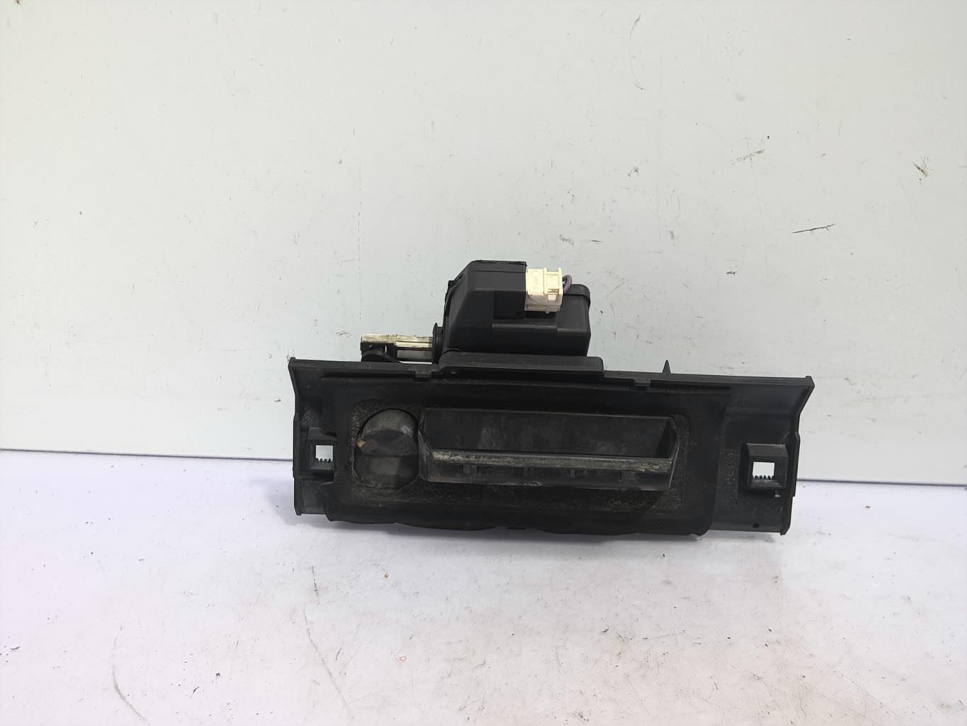 Poignee porte coffre PEUGEOT 206 PHASE 1 Diesel - 1