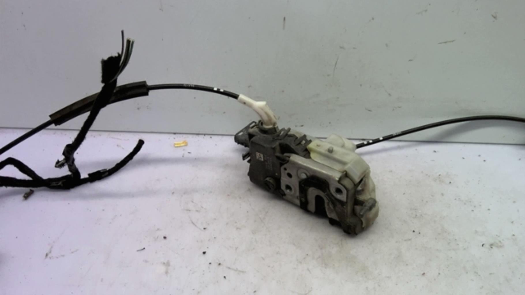 Serrure arriere gauche CITROEN C5 2 Diesel - 1