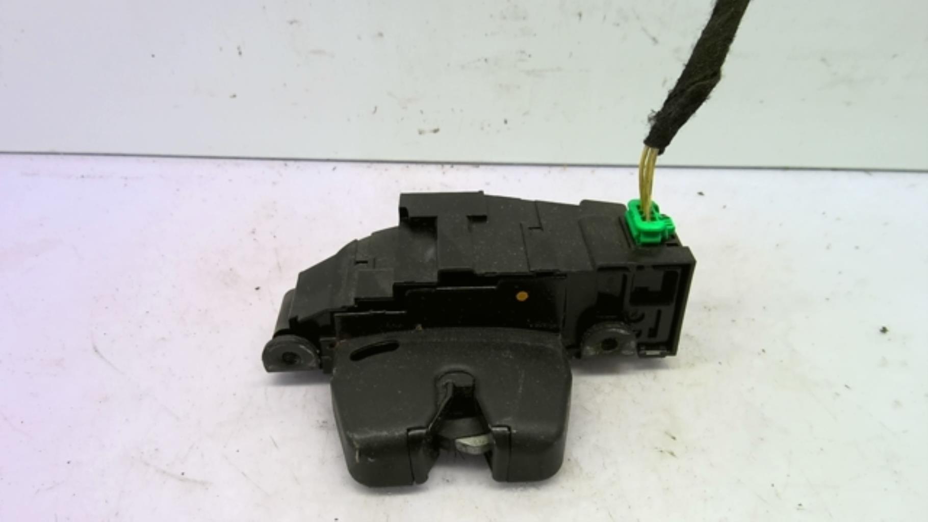 Serrure de coffre CITROEN C5 2 Diesel - 1