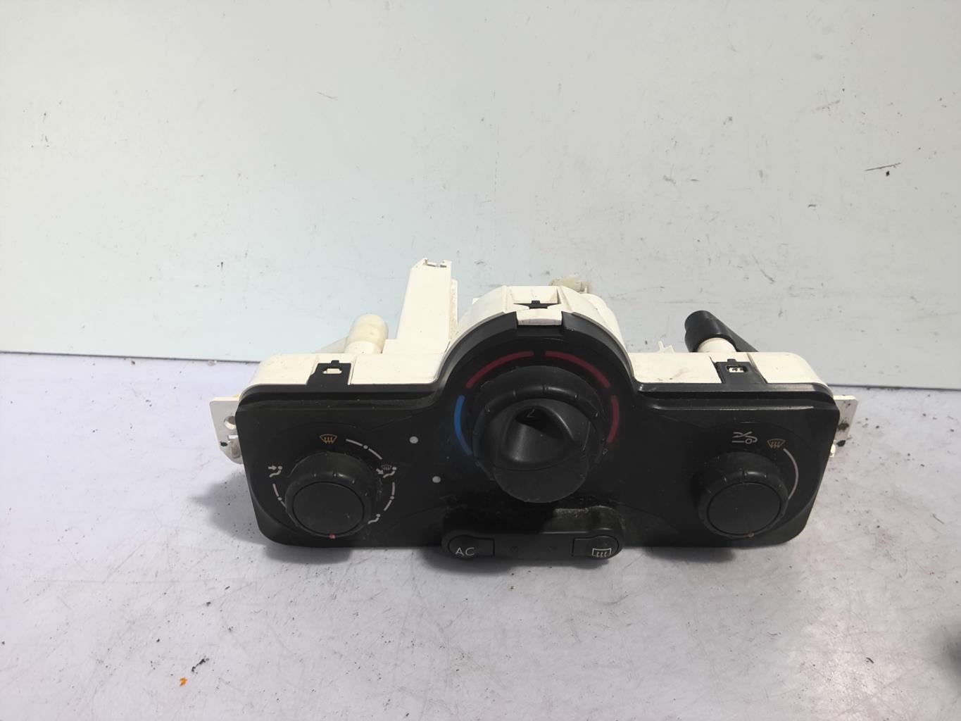 Commande chauffage RENAULT CLIO 3 PHASE 2 BREAK Diesel - 1