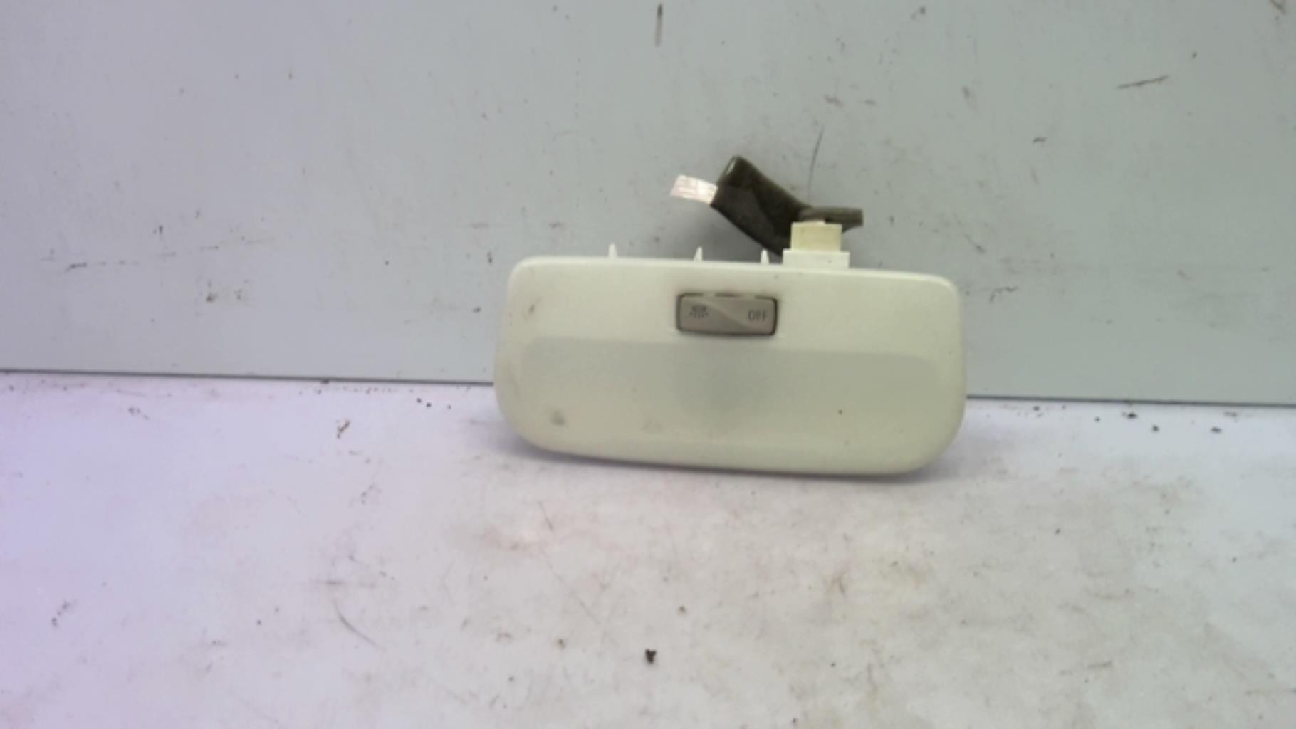 Eclairage de plafonnier RENAULT MEGANE 3 PHASE 1 Diesel - 1
