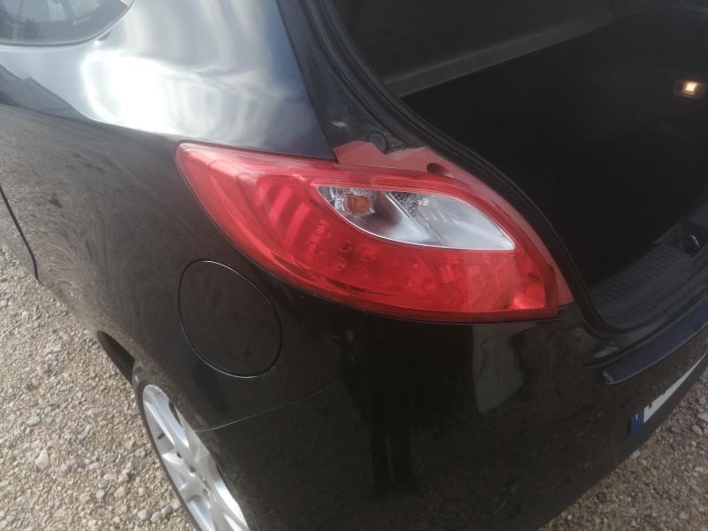 Feu arriere principal gauche (feux) MAZDA 2 2 PHASE 1 Essence - 1