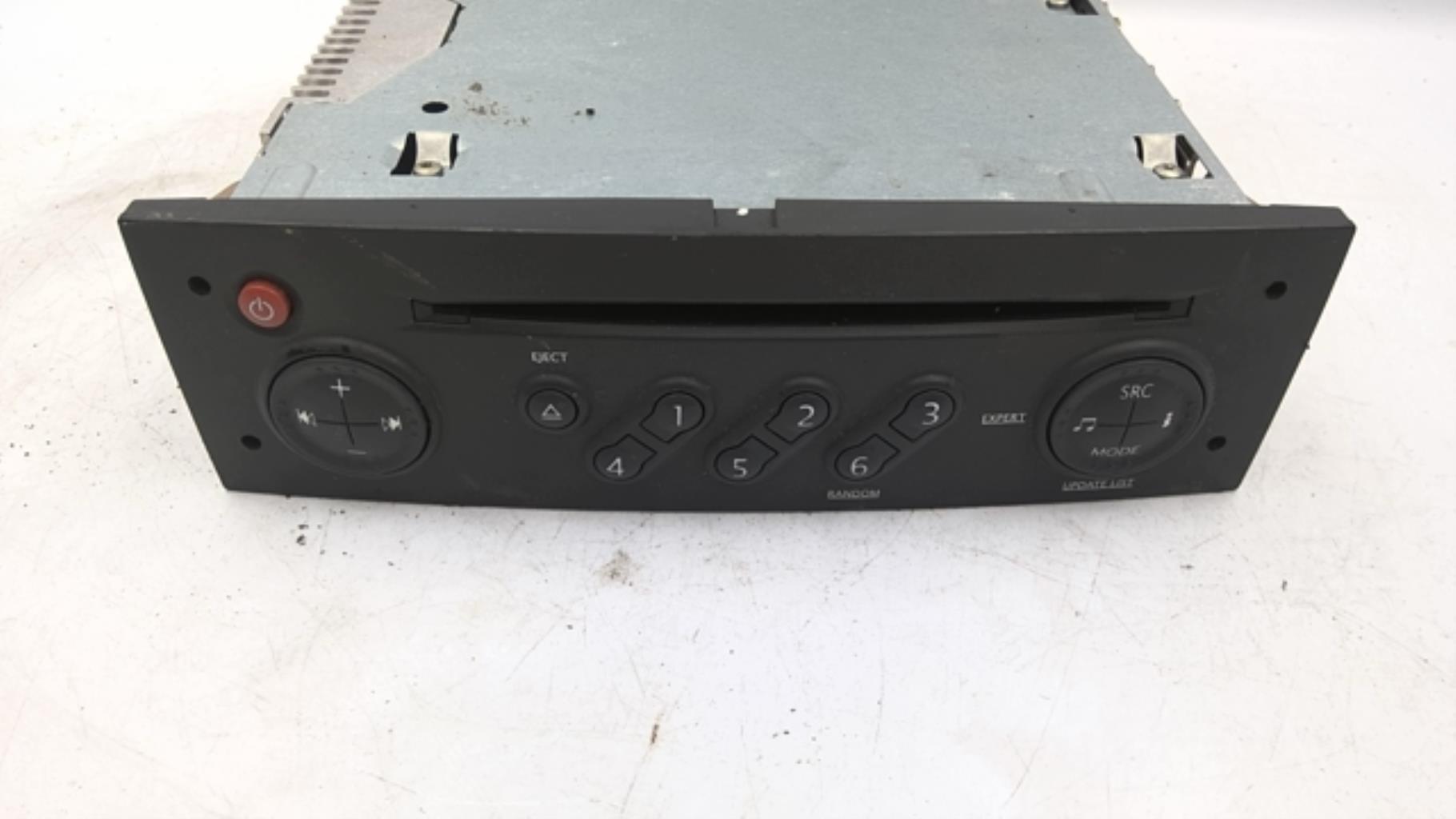 Autoradio d'origine RENAULT MEGANE 2 PHASE 2 BREAK Diesel - 1