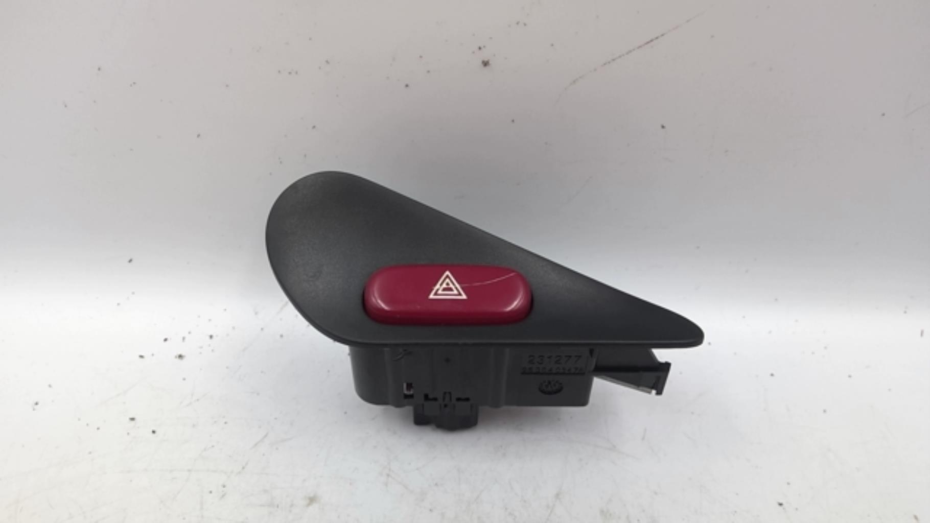 Bouton de warning PEUGEOT 406 PHASE 2 Diesel - 1
