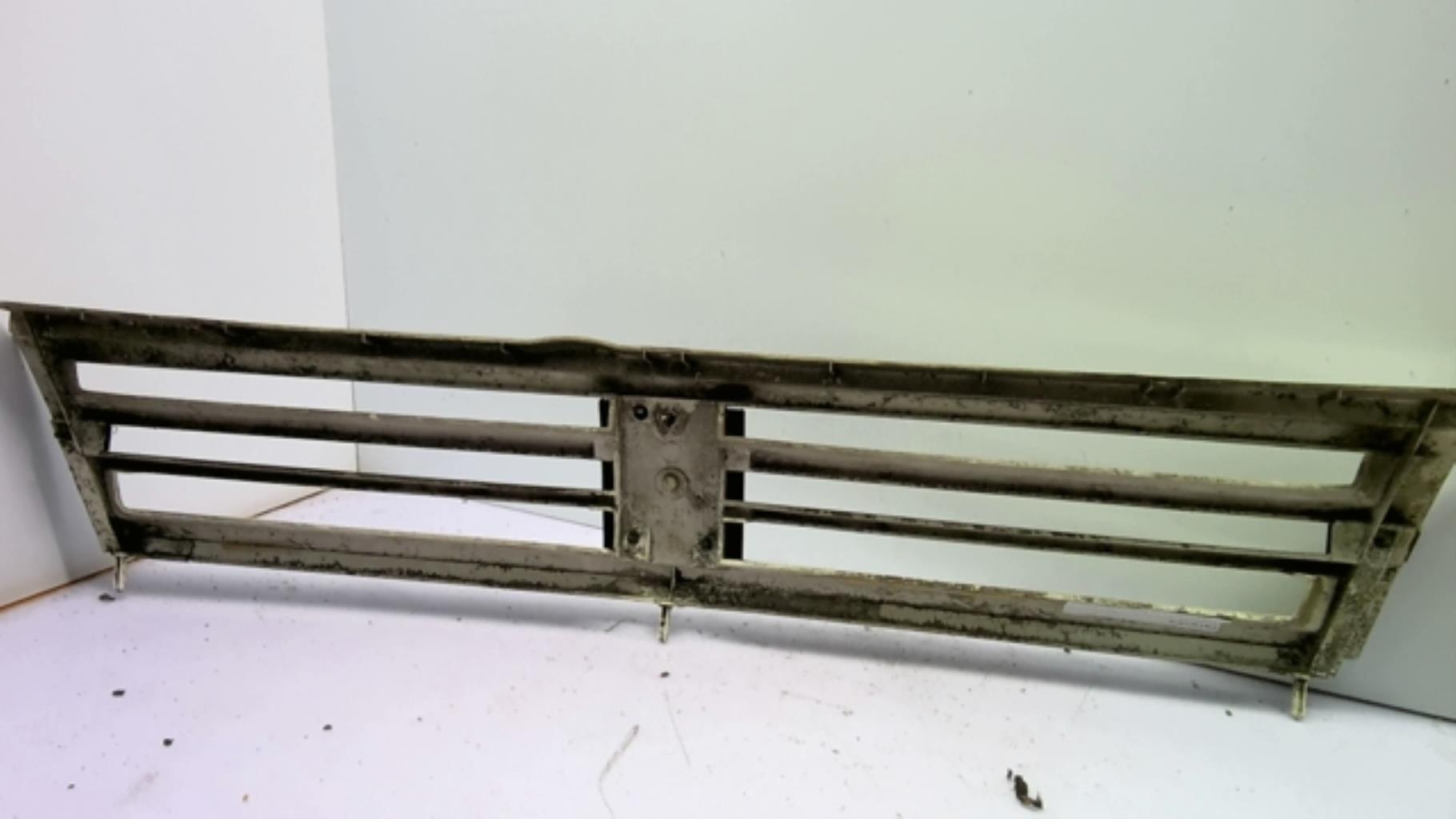 Calandre PEUGEOT 309 PHASE 1 Essence - 1