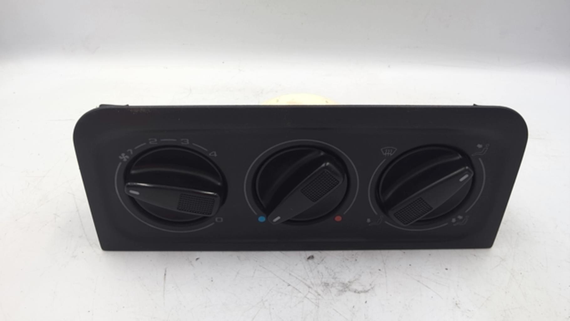 Commande chauffage VOLKSWAGEN GOLF Essence - 1